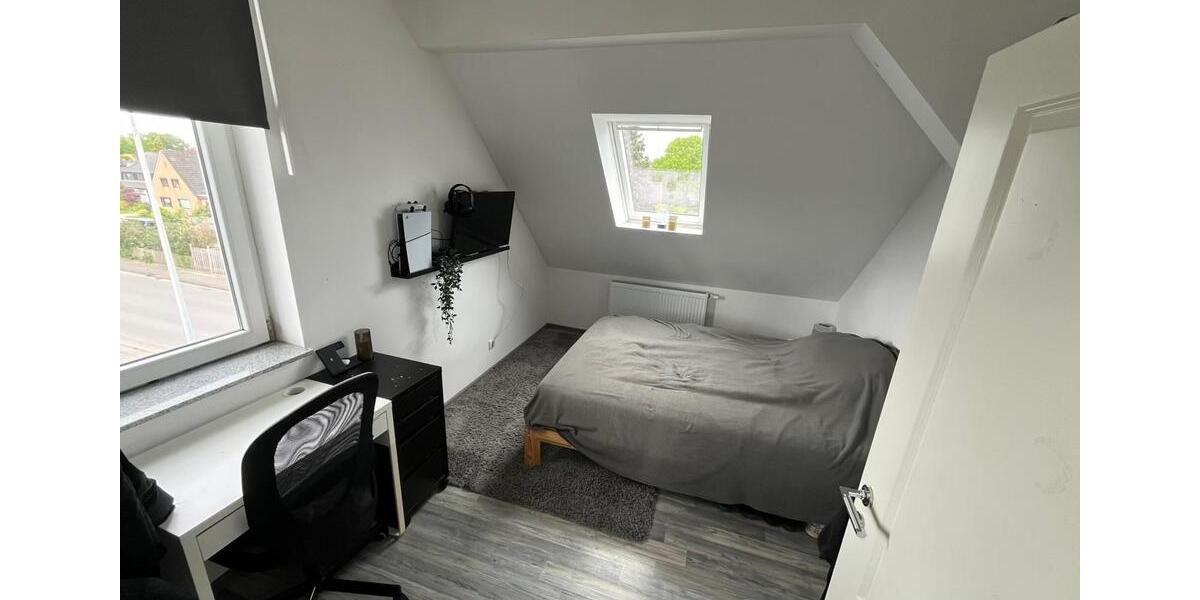 Dachgeschoßwohnung Delmenhorst Bungerhof - 5 Zimmer, 110 m&sup2;, 1.250&euro; | Angebot:26610303
