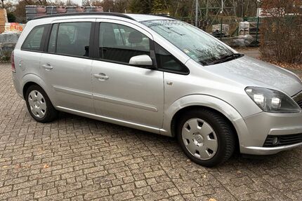Opel Zafira 178.500 km 3.999 € Oldenburg 26135