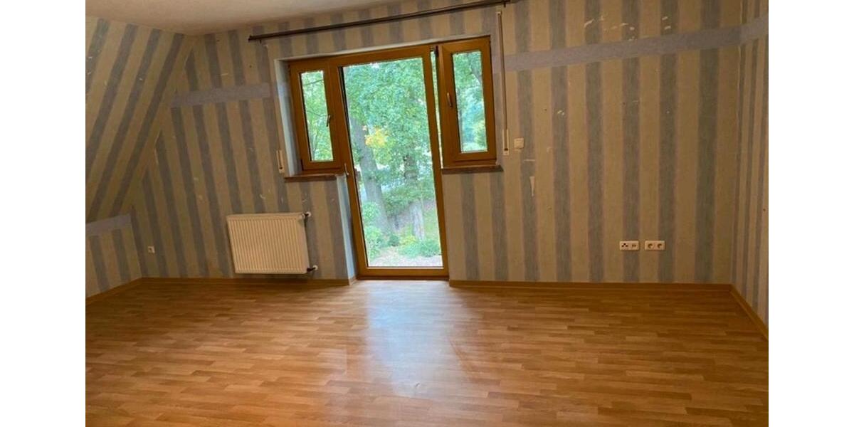 Dachgeschoßwohnung Friesoythe - 5 Zimmer, 160 m&sup2;, 1.450&euro; | Angebot:26499206