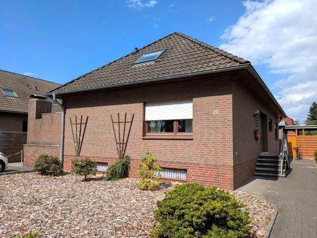 Etagenwohnung Oldenburg Kreyenbrück - 2 Zimmer, 60 m&sup2;, 590&euro; | Angebot:25744132