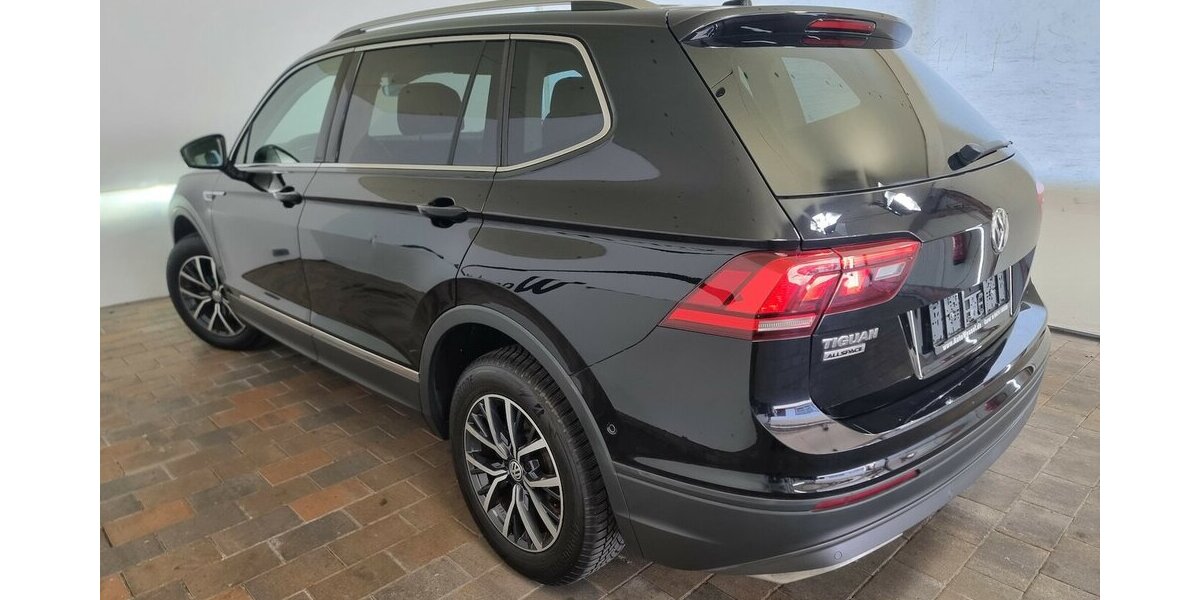 VW Tiguan Allspace LED AHK VIC 7-Sitze Memory Leder 117.700 km 27.850 &euro; Garrel 49681