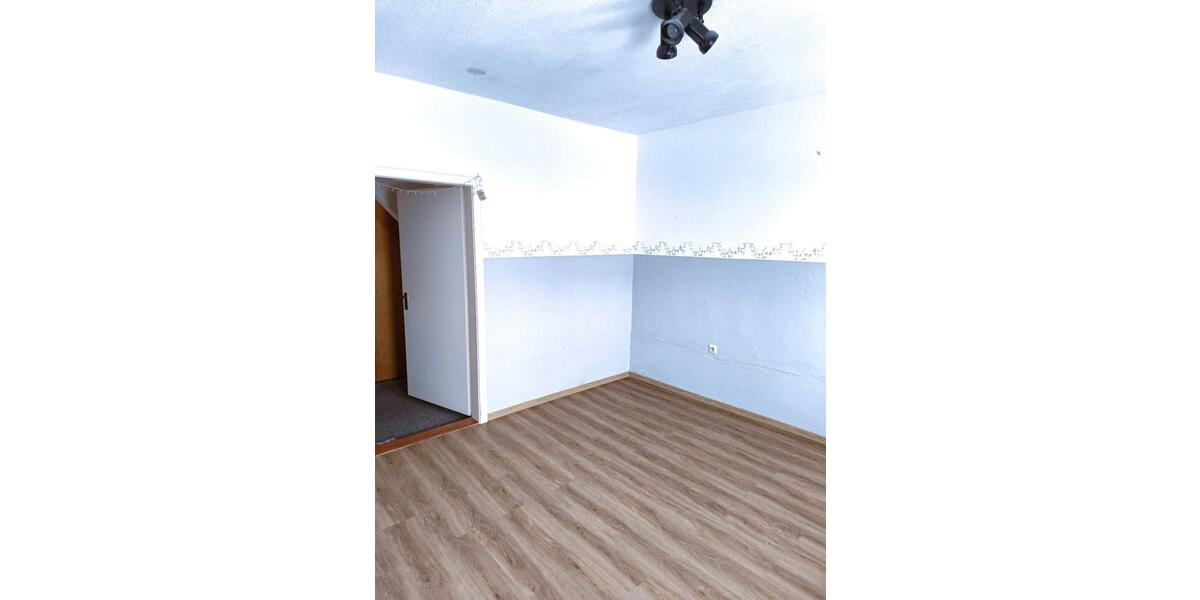 Einfamilienhaus Lemwerder - 7 Zimmer, 160 m&sup2;, 249.000&euro; | Angebot:25408006