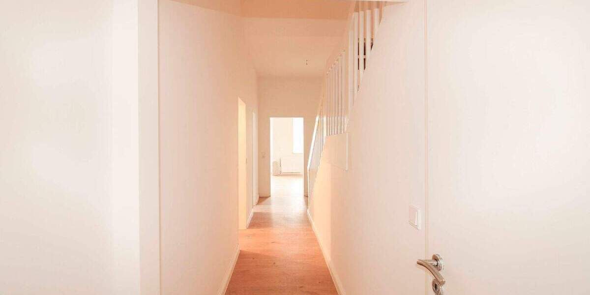 Sanierte Maisonette Wohnung in Fußgängerzone verschieden Nutzbar (z. B. auch als Büro oder Praxis) 4 zimmer