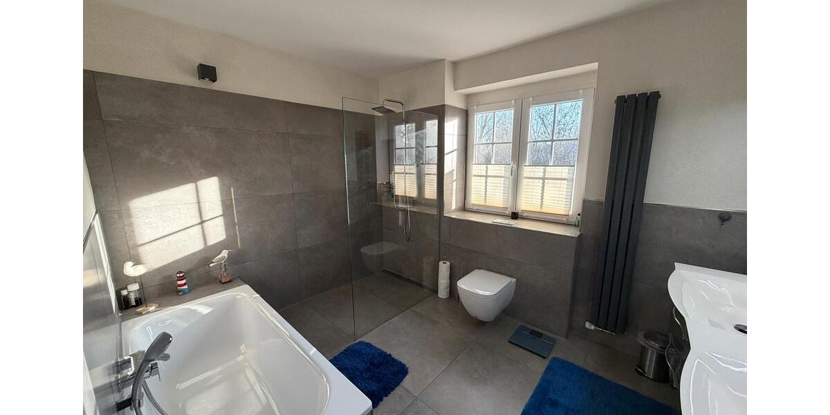 Einfamilienhaus Edewecht - 8 Zimmer, 230 m&sup2;, 595.000&euro; | Angebot:24769412