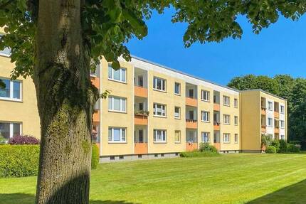 Top modernisierte 4-Zimmer-Wohnung mit Balkon in schöner Wohnlage!