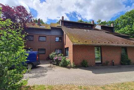 Provisionsfrei: Helle 2-Zi.-Wohnung mit Balkon & neuem Vinylboden in Uni-Nähe
