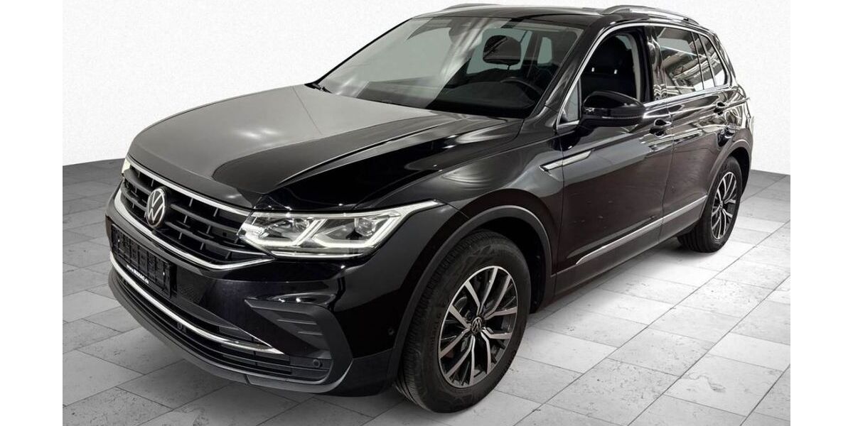 VW Tiguan 83.300 km 25.450 &euro; Großenkneten 26197