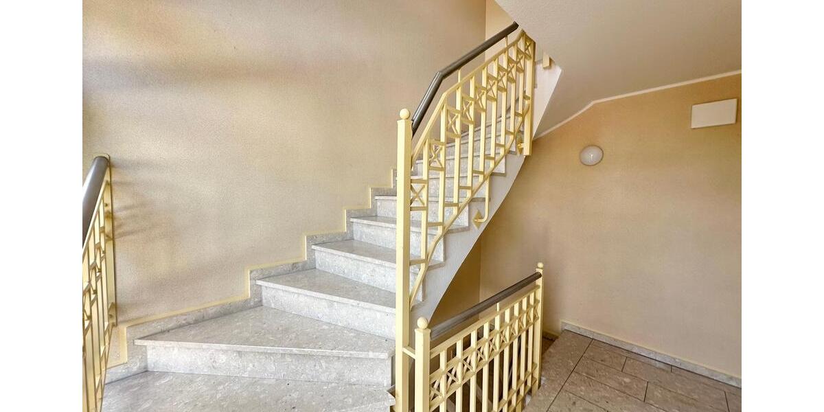 Dachgeschoßwohnung Westerstede - 3 Zimmer, 98 m&sup2;, 900&euro; | Angebot:26599586