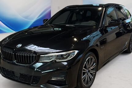 BMW 330 102.992 km 32.490 &euro; Oldenburg 26135
