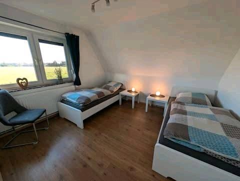 Einfamilienhaus Ganderkesee - 3 Zimmer, 103 m&sup2;, 370.000&euro; | Angebot:26300005