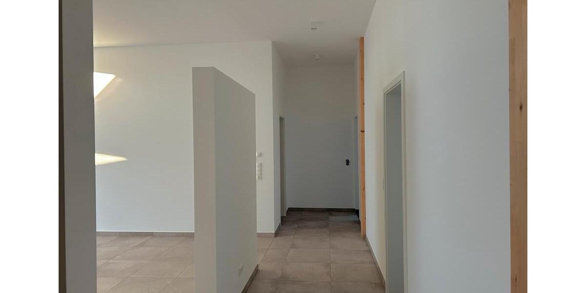 Dachgeschoßwohnung Bad Zwischenahn - 5 Zimmer, 125 m&sup2;, 1.500&euro; | Angebot:24565461