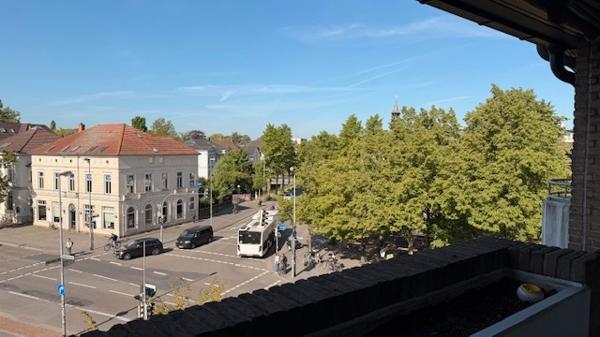 Büro, Praxis oder doch einfach wohnen? Tolle Wohnung, bisher Praxis, in der Ol. City zu vermieten!