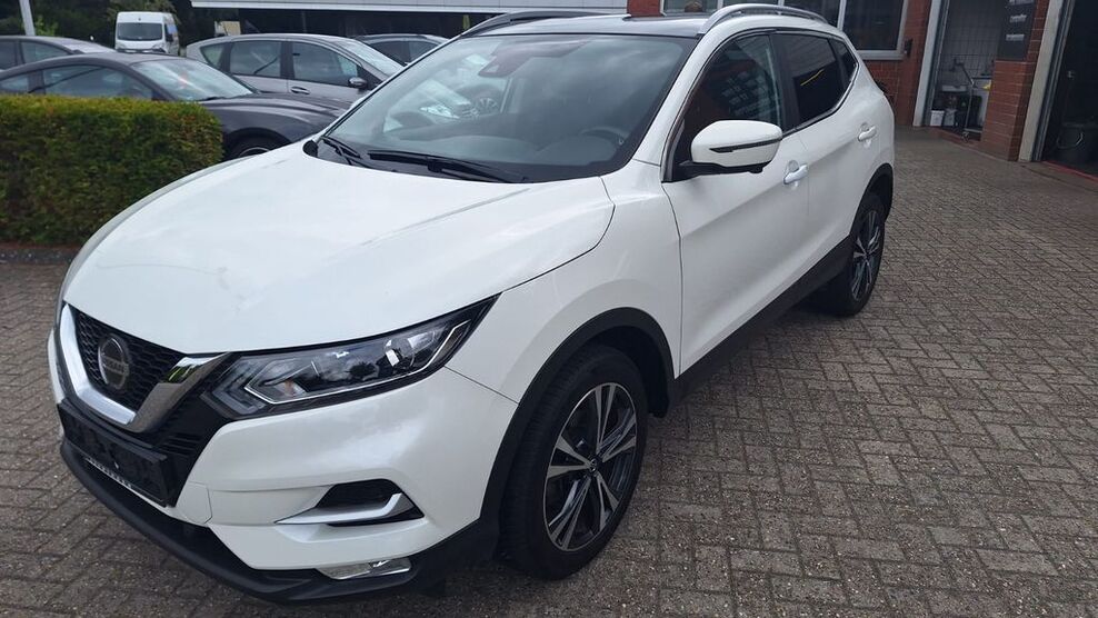 Nissan Qashqai 81.000 km 19.990 € Oldenburg 26125