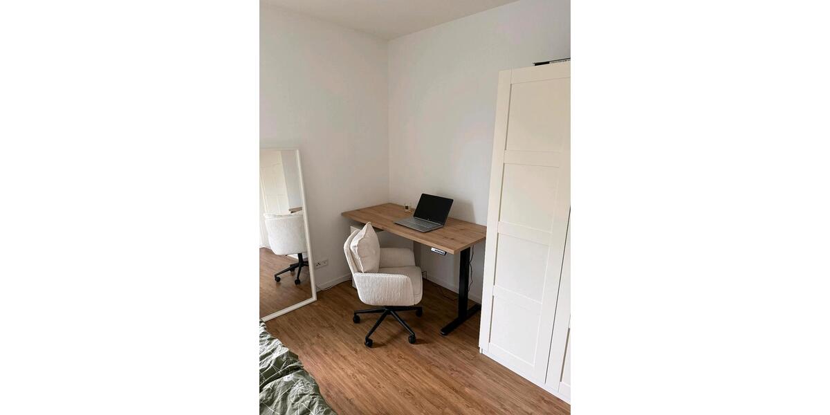 Etagenwohnung Hude (Oldenburg) - 2 Zimmer, 65 m&sup2;, 860&euro; | Angebot:25409433