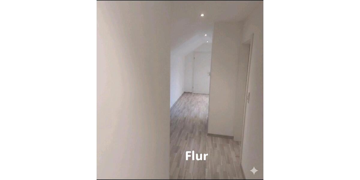 Dachgeschoßwohnung Wardenburg - 3 Zimmer, 140 m&sup2;, 850&euro; | Angebot:26153000