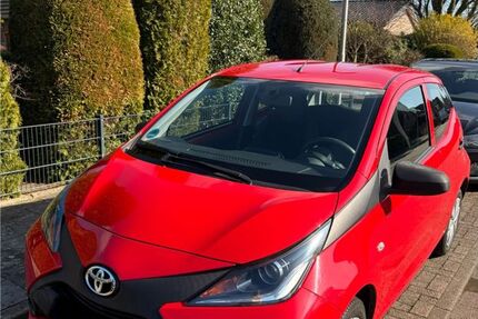 Toyota Aygo (X) 24.600 km 8.199 &euro; Delmenhorst 27751