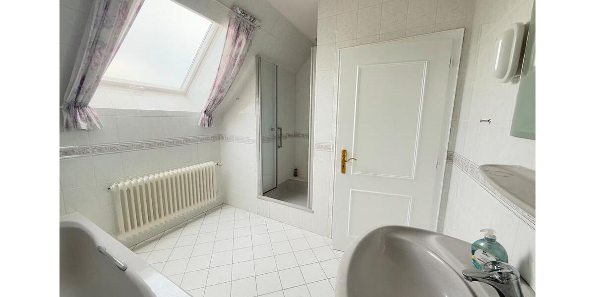 Frei: OG-Wohnung in WiefelstedeRastede nahe Oldenburg zu vermieten 3 zimmer