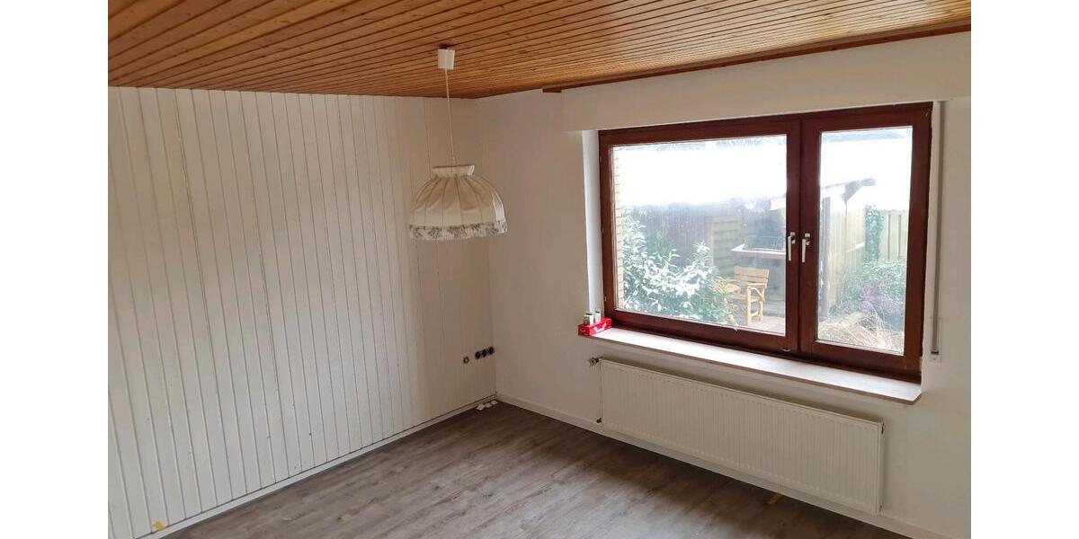 Erdgeschoßwohnung Oldenburg Bloherfelde - 3 Zimmer, 16 m&sup2;, 550&euro; | Angebot:26558070