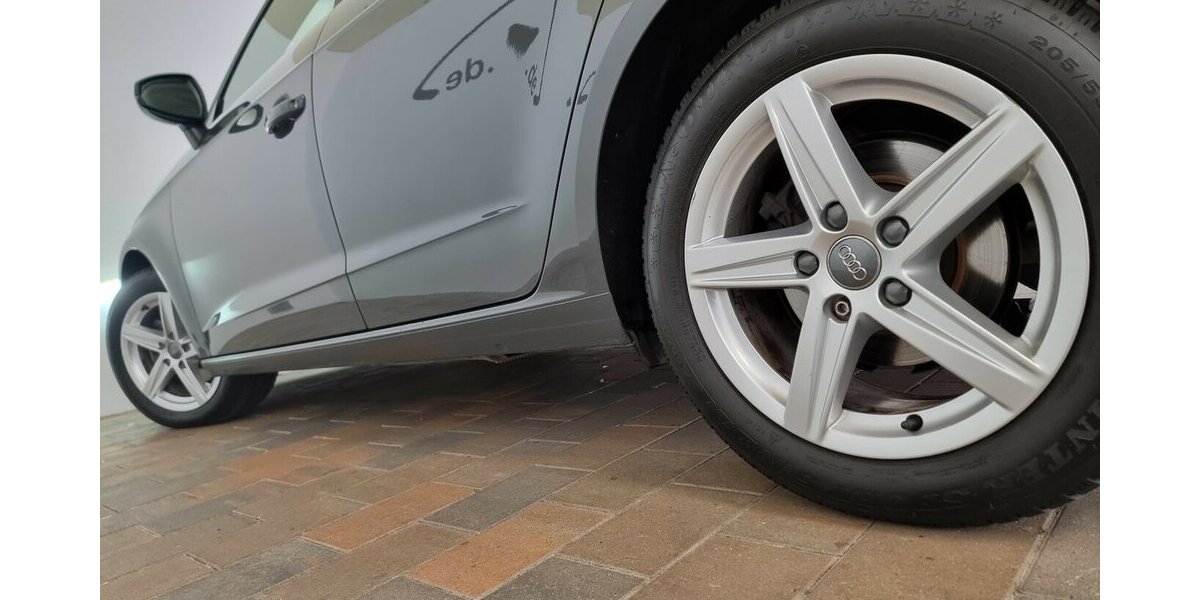 Audi A3 30 TDI LED SHZ Navi Leder Tempomat Digital 88.900 km 18.500 € Garrel 49681