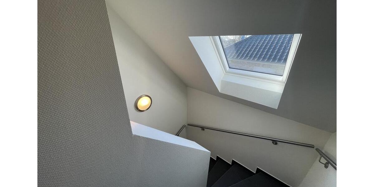 Dachgeschoßwohnung Delmenhorst Deichhorst - 3 Zimmer, 103 m&sup2;, 1.140&euro; | Angebot:24801222