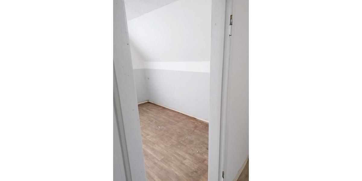 Einfamilienhaus Lemwerder - 10 Zimmer, 200 m&sup2;, 2.000&euro; | Angebot:25892931