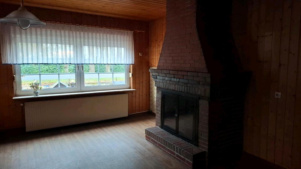 Einfamilienhaus Apen - 10 Zimmer, 350 m&sup2;, 240.000&euro; | Angebot:27195364