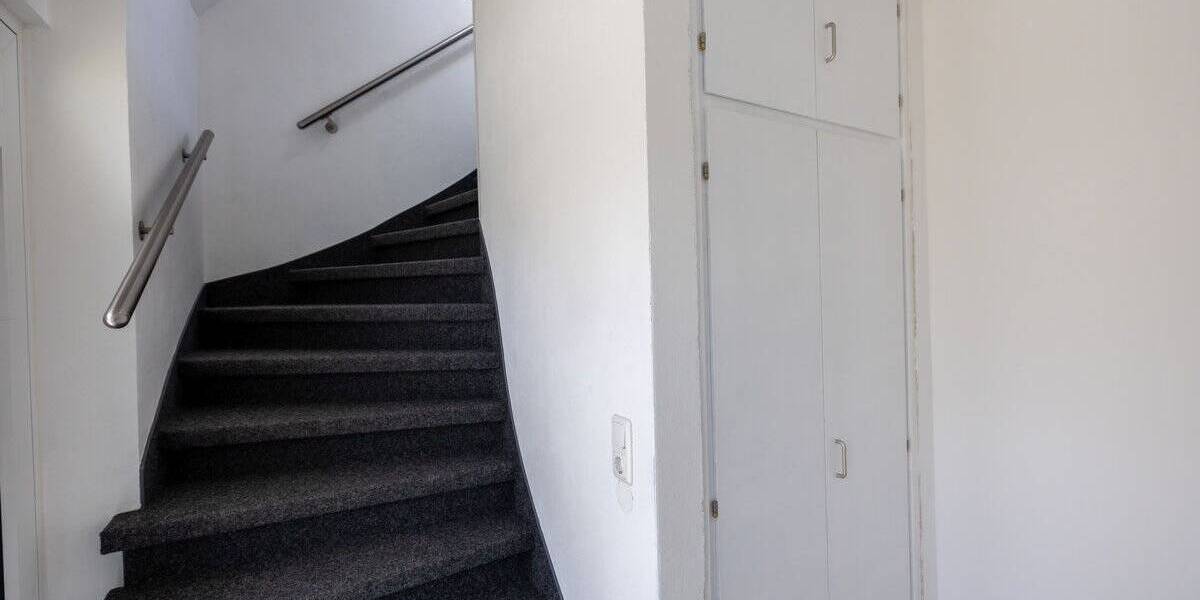 *** ZWEIFAMILIENHAUS in TOP LAGE mit TOP ZUSTAND und MODERNISIERTEM DACH *** 5 zimmer