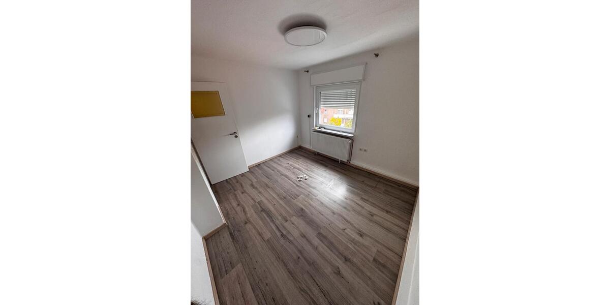 Etagenwohnung Delmenhorst - 4.5 Zimmer, 115 m&sup2;, 1.000&euro; | Angebot:26237622
