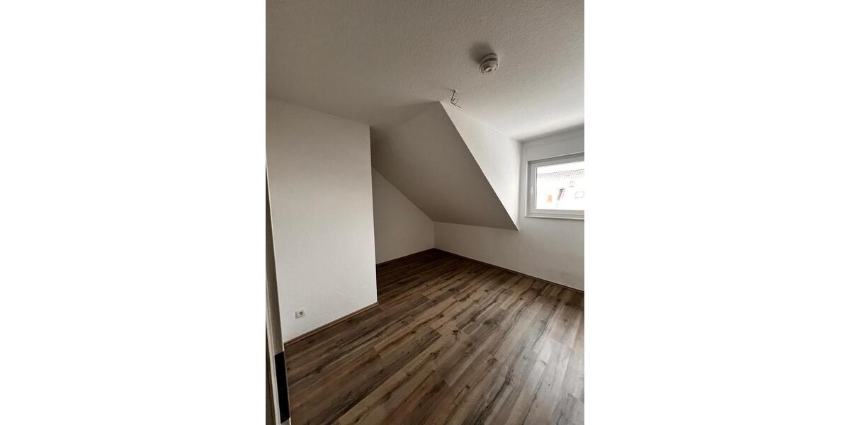 Dachgeschoßwohnung Oldenburg Eversten - 3 Zimmer, 74 m&sup2;, 1.000&euro; | Angebot:26447585
