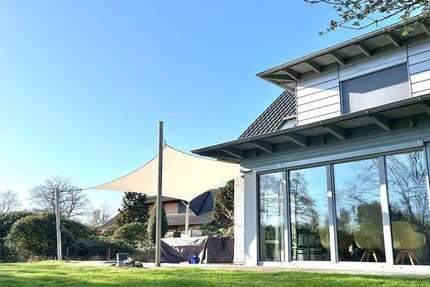 Haus zum Mieten in Edewecht 2.100 € 155.62 m²