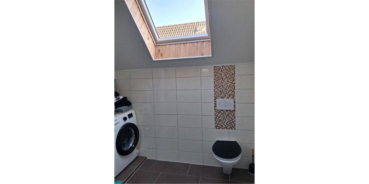 Dachgeschoßwohnung Delmenhorst Bungerhof - 4 Zimmer, 100 m&sup2;, 1.100&euro; | Angebot:26276110