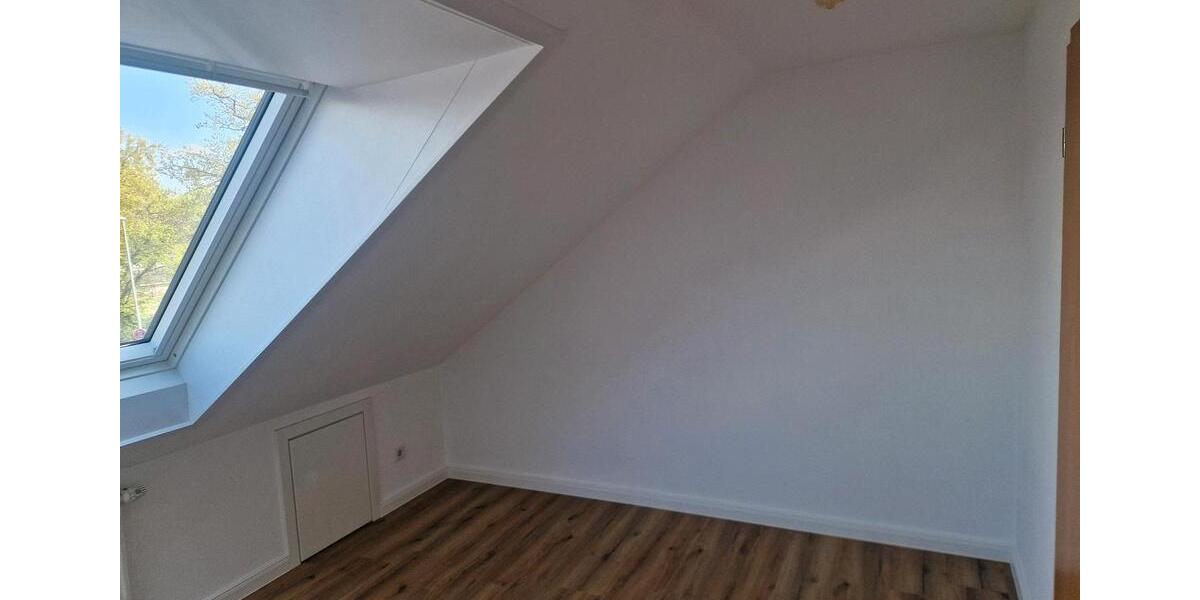 Dachgeschoßwohnung Ganderkesee - 3.5 Zimmer, 63 m&sup2;, 800&euro; | Angebot:26327344
