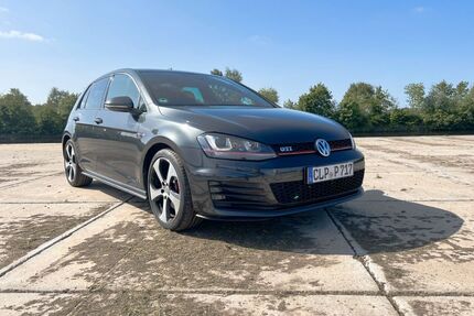 VW Golf 90.000 km 16.999 € Friesoythe 26169