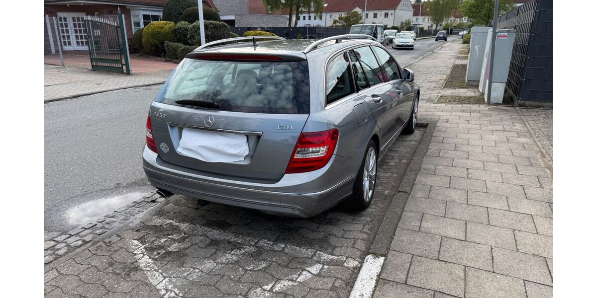 Mercedes-Benz C 250 207.000 km 9.900 &euro; Delmenhorst 27753