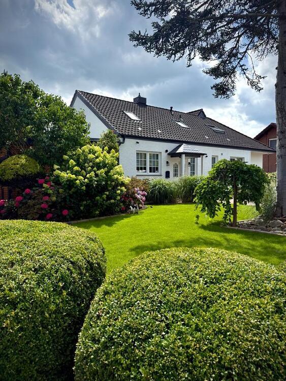 Exklusives Doppelhaus in begehrter Lage und starker Rendite