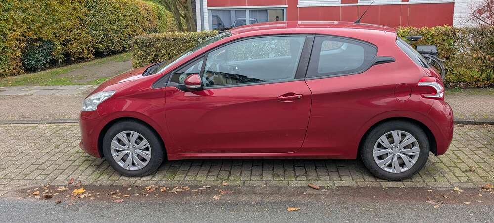 Peugeot 208 138.800 km 3.600 € Oldenburg 26122