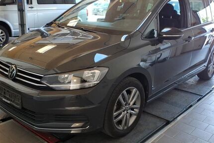 VW Touran 97.065 km 20.900 &euro; Rastede/ Wahnbek 26180