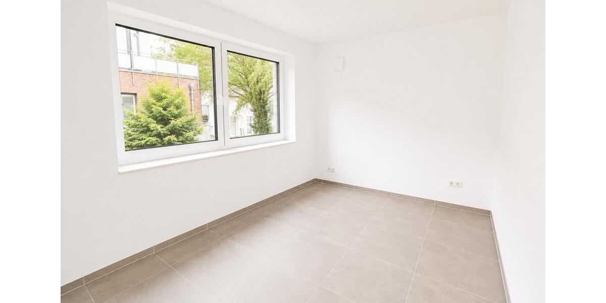 Etagenwohnung Oldenburg Kreyenbrück - 6 Zimmer, 12 m&sup2;, 480&euro; | Angebot:26632517