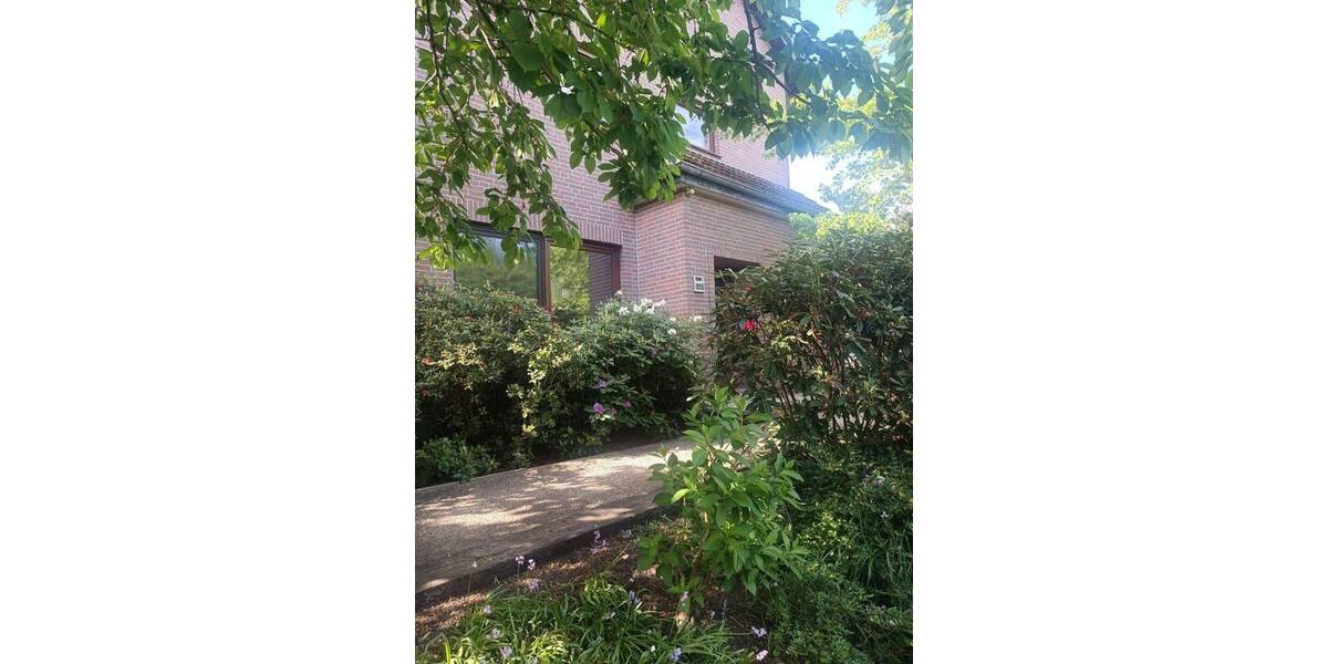 Vielseitiges Mehrfamilienhaus mit Entwicklungspotenzial in Oldenburg-Kreyenbrück 1 zimmer