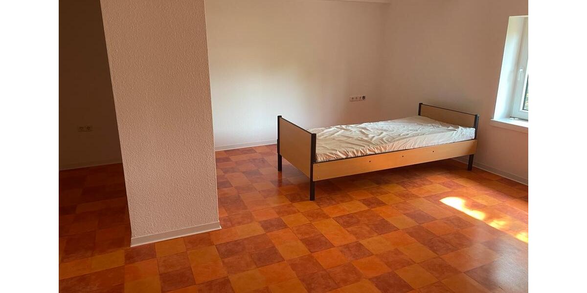 Dachgeschoßwohnung Friesoythe - 3 Zimmer, 140 m&sup2;, 900&euro; | Angebot:25380262