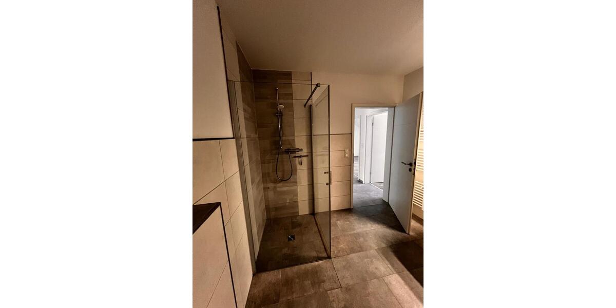 Dachgeschoßwohnung Oldenburg Eversten - 3 Zimmer, 74 m&sup2;, 1.000&euro; | Angebot:24830625