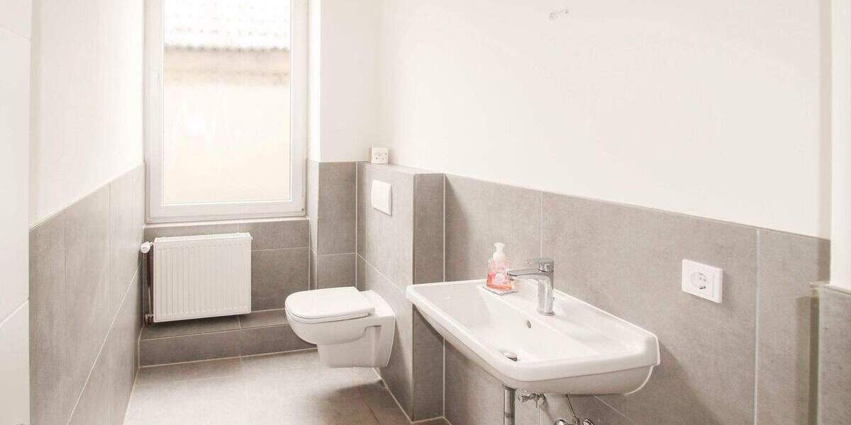 Sanierte Maisonette Wohnung in Fußgängerzone verschieden Nutzbar (z. B. auch als Büro oder Praxis) 4 zimmer