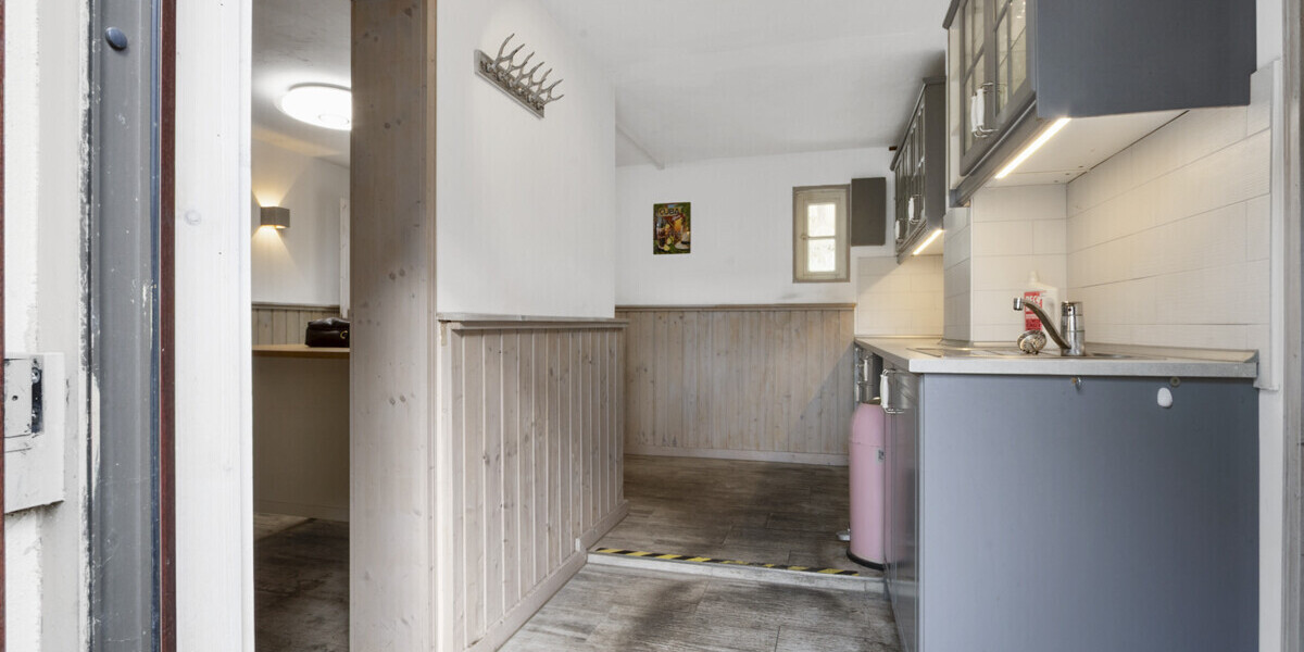 Ganderkesee - Heide Sanierungsbedürftiges Einfamilienhaus mit Pool und Pool Haus in Top Lage - Einfamilienhaus Ganderkesee | Angebot:26932074