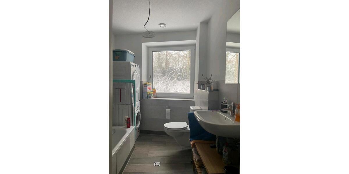 WG-Zimmer in moderner Neubauwohnung 5 zimmer