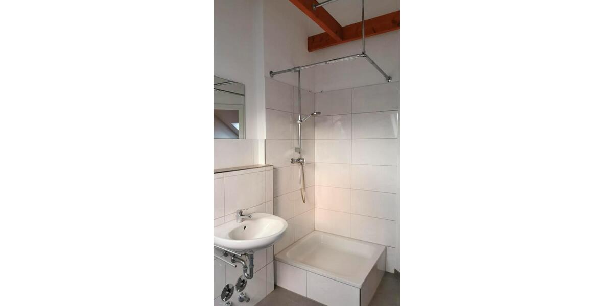 Dachgeschoßwohnung Oldenburg Bloherfelde - 3 Zimmer, 70 m&sup2;, 630&euro; | Angebot:26252514
