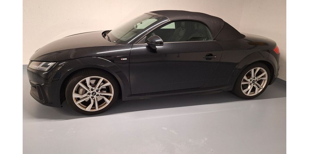 Audi TT 66.000 km 30.900 &euro; Oldenburg 26129