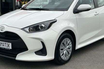 Toyota Yaris 2.036 km 21.900 &euro; Oldenburg 26125