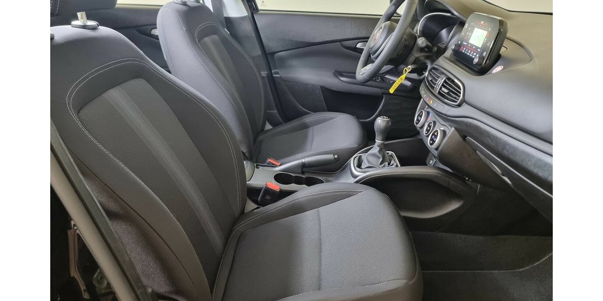 Fiat Tipo CityLife APP Navi Klima Kamera Tempomat 31.500 km 15.750 &euro; Garrel 49681