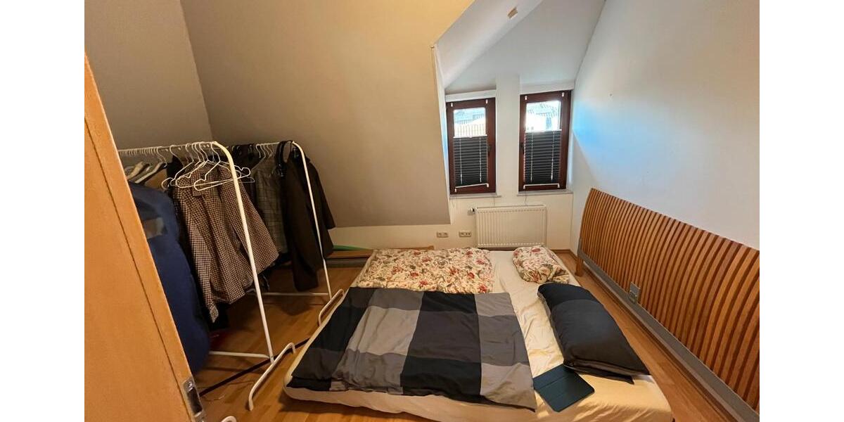 Dachgeschoßwohnung Oldenburg Eversten - 2 Zimmer, 50 m&sup2;, 680&euro; | Angebot:26035343