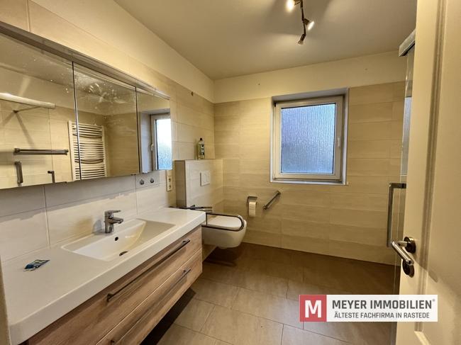 Einfamilienhaus Rastede - 4 Zimmer, 137 m&sup2;, 1.500&euro; | Angebot:26097556